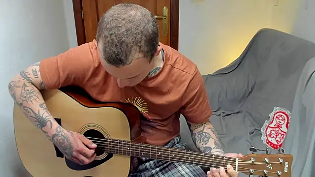 Show modela layneinchains na web-kameri