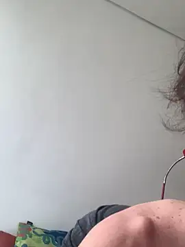 Pertunjukan Kamera Web Mieto_