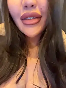 แชท XXX สดของ ANGELIKA7741