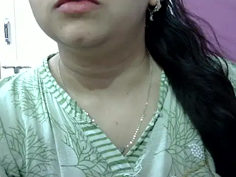 Cute_Aliyaa 即時 XXX 聊天