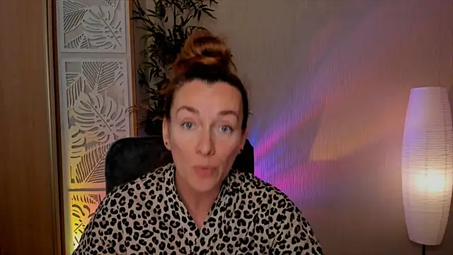 XXX chat uživo modela RebeccaMartinez