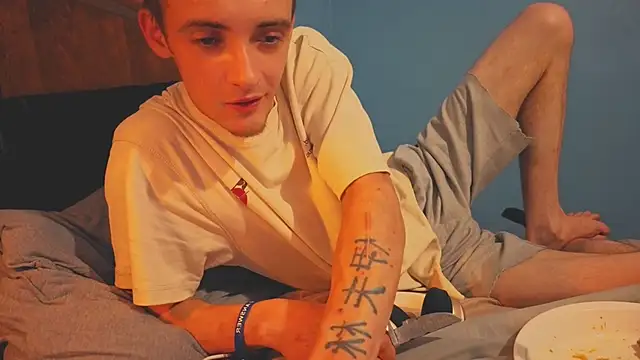 Ilovepussy1911: διαδικτυακό σόου στην κάμερα