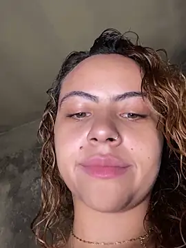 Chat +18 de Chloe_Leaozinho ao vivo