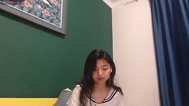 Shy_Kira's Live XXX Chat