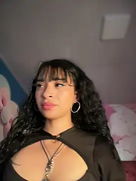 Sasha-firee élő XXX-chatje