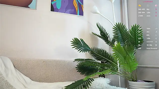 KarraSilent élő XXX-chatje