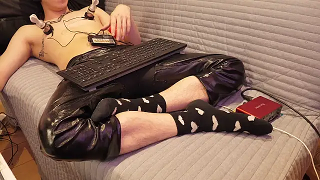 CobyDrone 在線直播表演