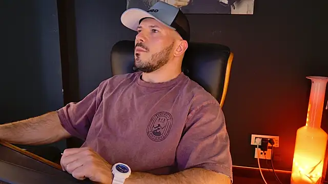 AngeloEric: απευθείας συνομιλία ΧΧΧ