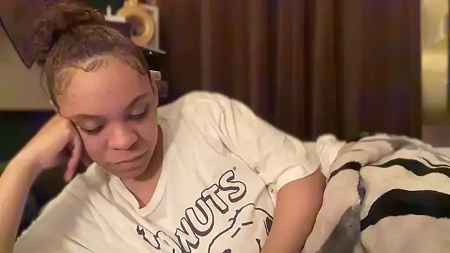 Sanaawest: απευθείας συνομιλία ΧΧΧ