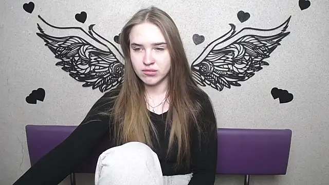 LauraHlotのライブXXXチャット