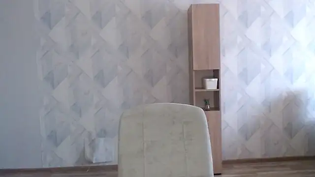 Melina_Hot09 Chat XXX in diretta