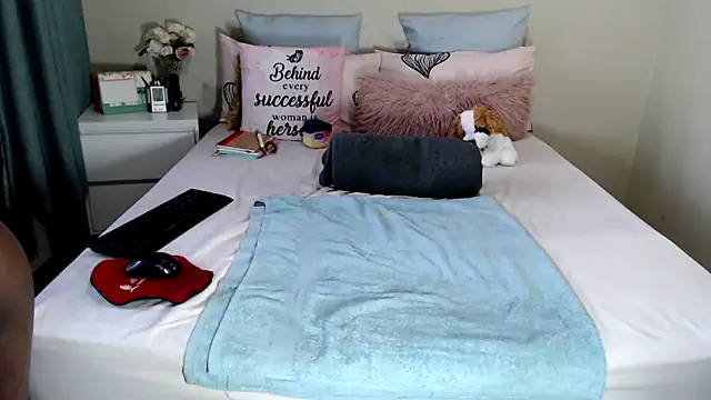 Chatroom XXX en direct de FitSelina66