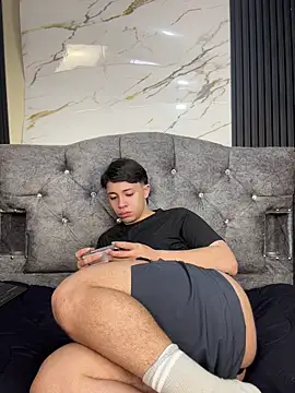 Noah-ledom Chat XXX in diretta