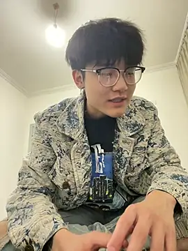 KK-cuteboy 即時 XXX 聊天