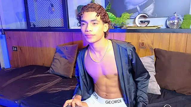 AlanCutee's Live XXX Chat