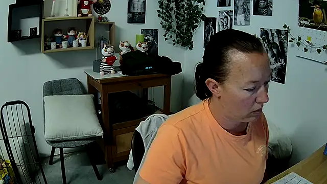 AnyaKrey@xh's Live XXX Chat