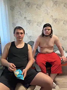 desiredude9 Show in webcam