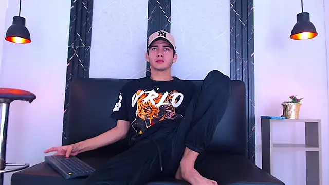 Feiccer_Castquer Webcamshow