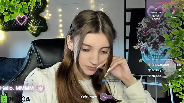XXX chat uživo modela CherryBloom777
