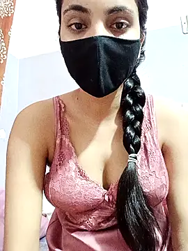 Sandhya_77 Adlı Modelin Canlı XXX Sohbeti