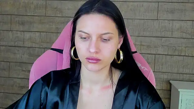 AliceVersal: онлайн-секс-чат