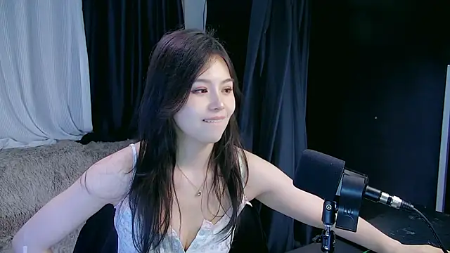 yoyo-o88 live XXX chat