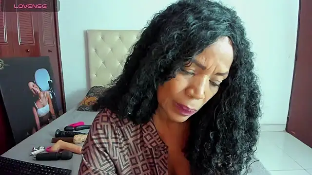 LUISSA_'s Live XXX Chat