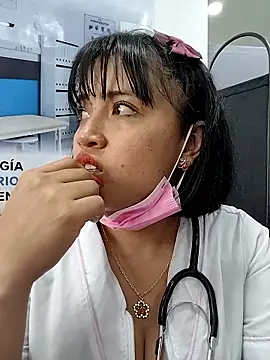 Pokazy przed kamerką – Nurse_Alice-7