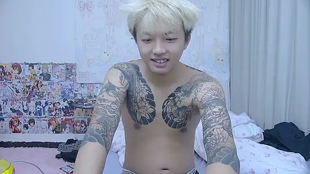 Chocolates-001 Webcamshow