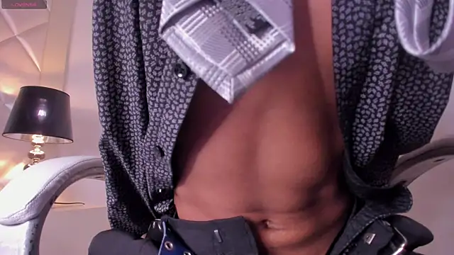 Show modela Marco_deluxe na web-kameri