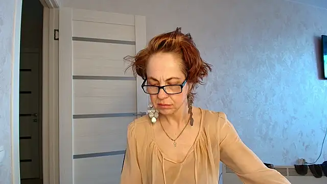 LioraWeiss' Live XXX Chat