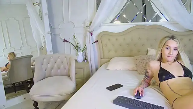 KiraProsper Chat XXX in diretta