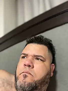 HotDominicanCum's Webcam Show