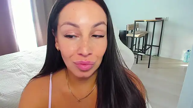 AvisFlowers' Live XXX Chat