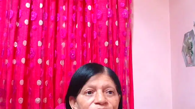 SLUTTYROXY Live XXX-chat