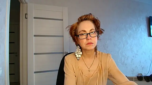 LioraWeiss 现场XXX聊天