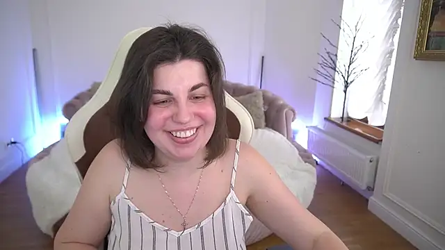 MirandaWong's Live XXX Chat