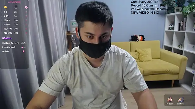 Tomguys 现场XXX聊天