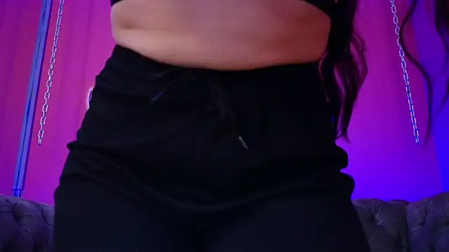 Julieta_Russell Chat XXX in diretta