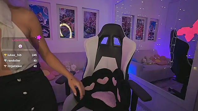 Chatroom XXX en direct de DahliaGrey