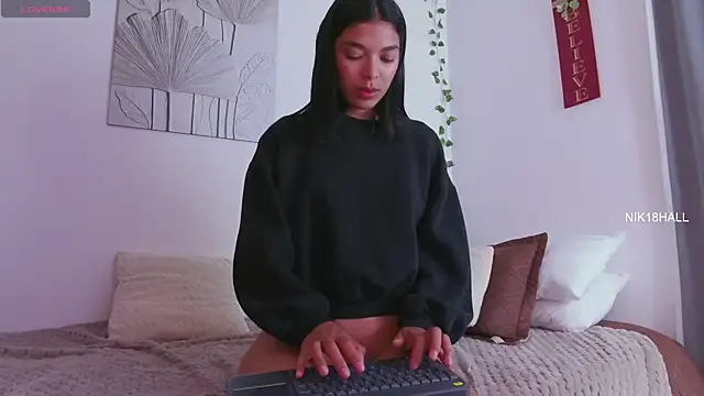 Chatroom XXX en direct de Nicolle_swt