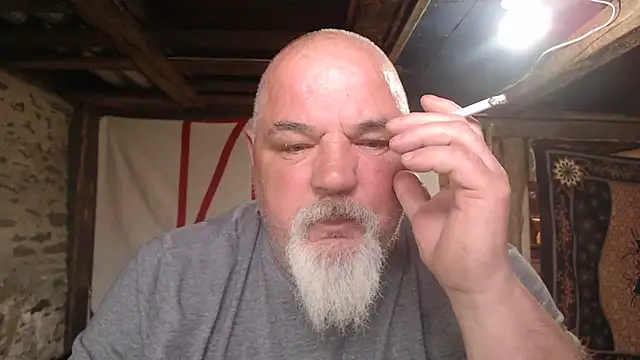 Newfiesausage1972 Live XXX-Chat