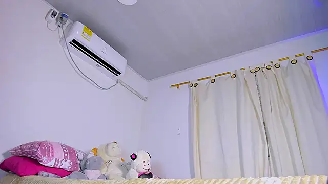 vennuss19's Live XXX Chat