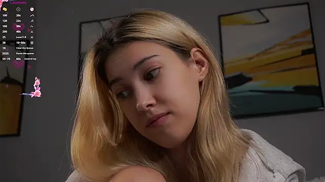 Онлайн чат XXX AngelicRice