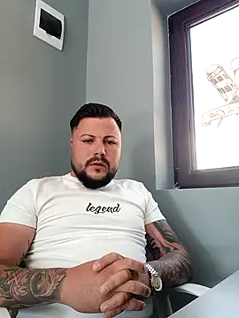 Show modela VALENTINO000000 na web-kameri