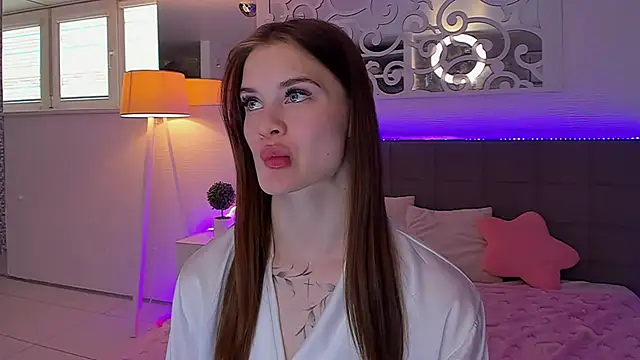 LuisaClover Chat XXX live