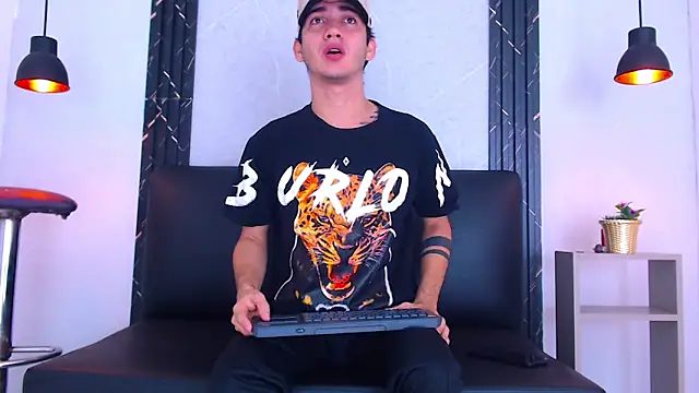 Вебкам-шоу Feiccer_Castquer