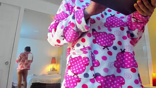 AllyPretty-のライブXXXチャット