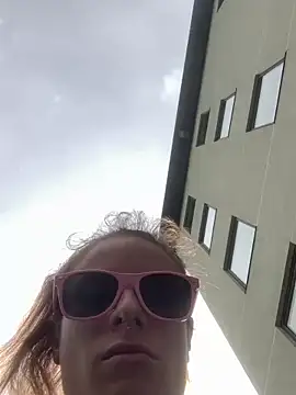 Orgasmic2012 现场XXX聊天