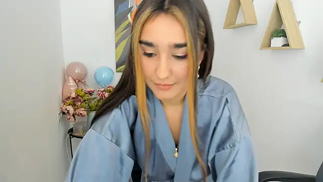 Chatroom XXX en direct de GoldenHeart_1